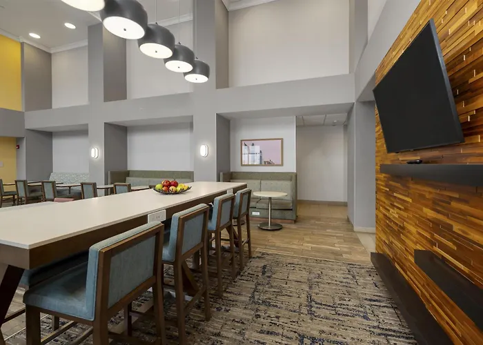 Hampton Inn & Suites Omaha Southwest-La Vista